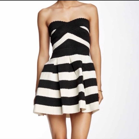 ASOS Dresses & Skirts - Asos Striped Strapless Sweetheart Mini Dress